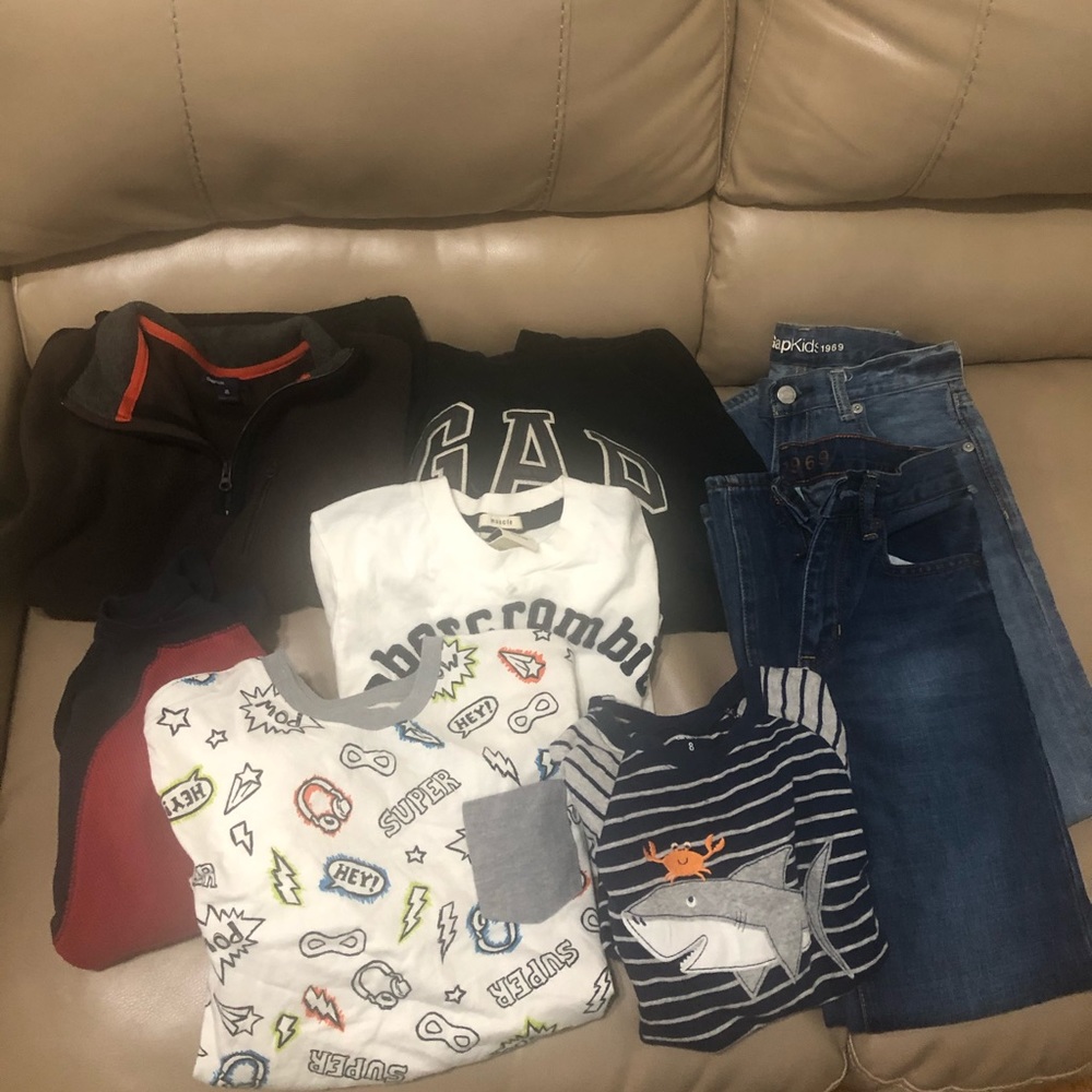 Boys Size 8 bundle!!! Jeans size 10, runs small!!!